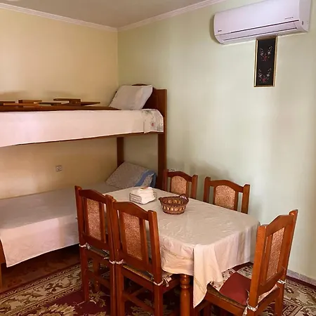 Cenko Family Apartment *